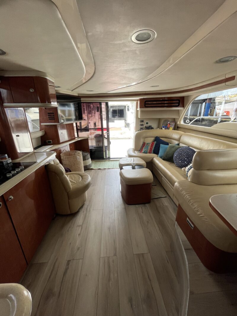 54FT Sea Ray Flybridge available in Miami with 2 JET SKIS INCLUDES for one hrs. - Image 11
